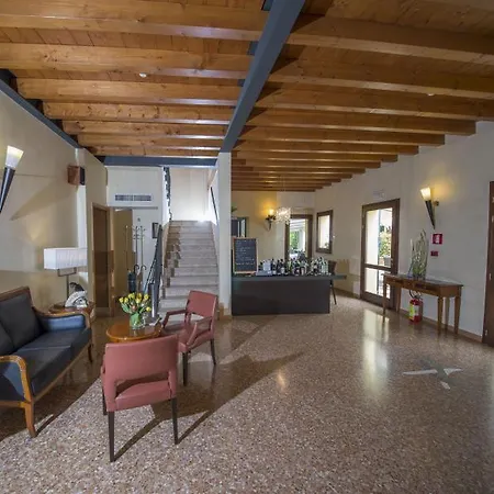 فندق Venice Airport