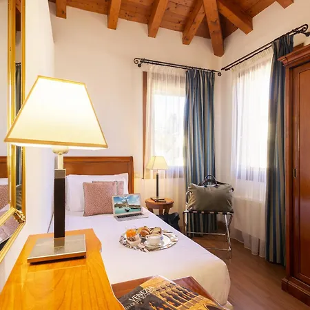 Venice Airport Otel