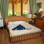Отель Venice Airport 4*