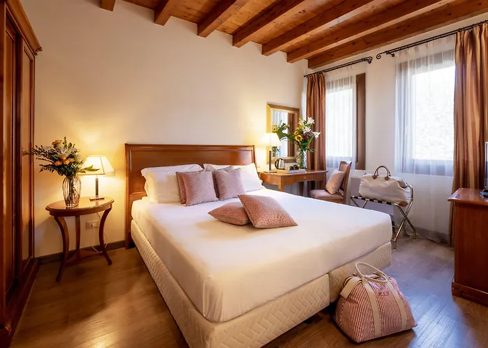 Venice Airport 4* Tessera