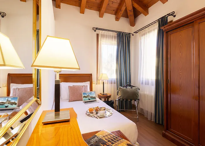 Venice Airport Hotel Tessera